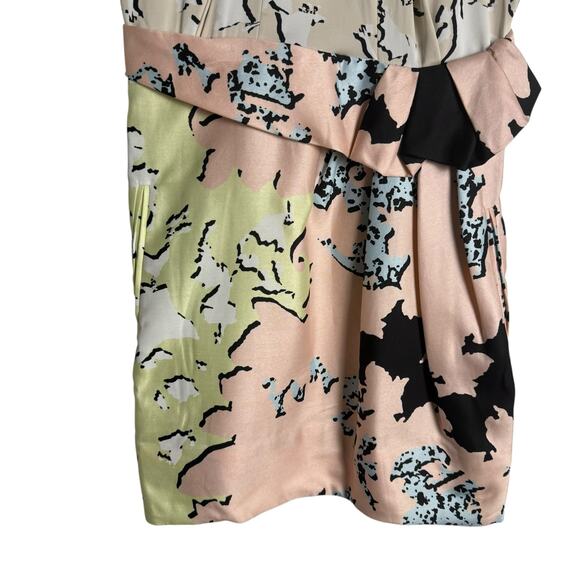 Diane von Furstenberg Silk Abstract Print Short Sleeve Sheath Mini Dress Size 0 - Picture 7 of 11